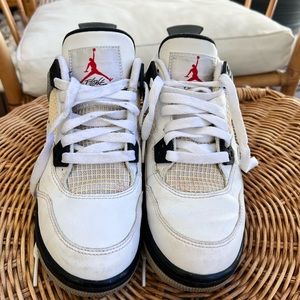 Air Jordan IV